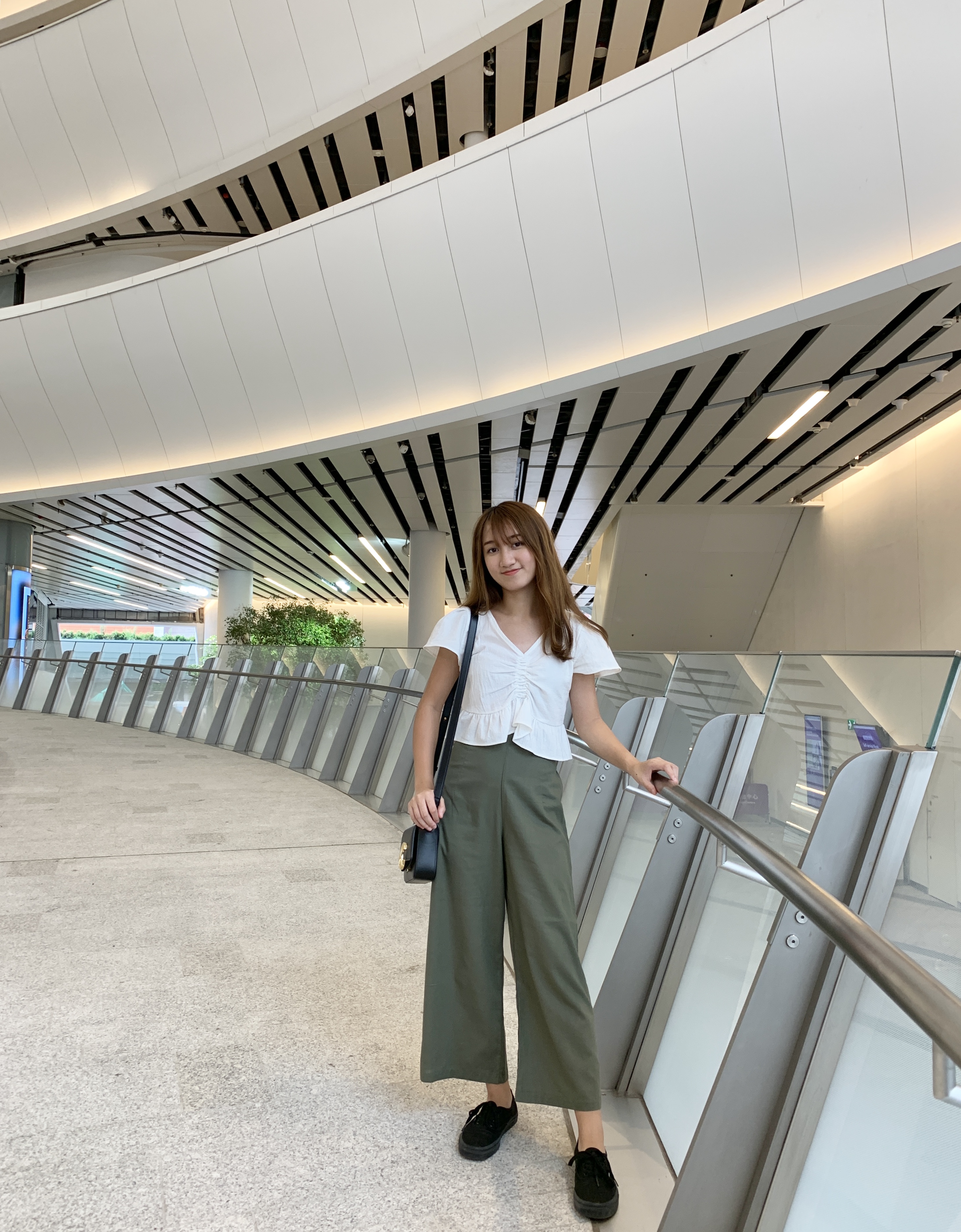 超柔軟!♡ BKK半橡筋闊腳褲 軍綠色