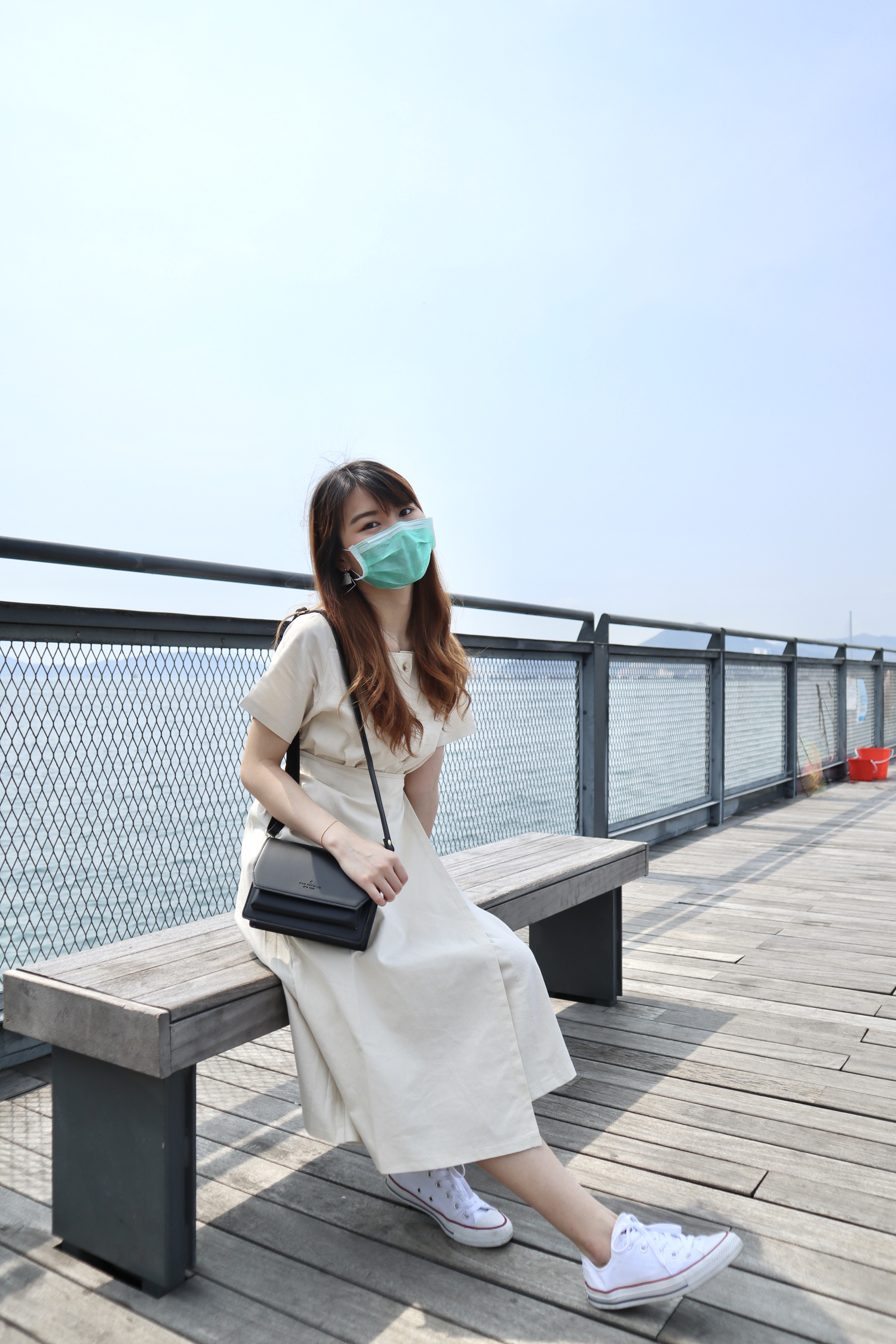 方領鬆緊帶中長款連身裙