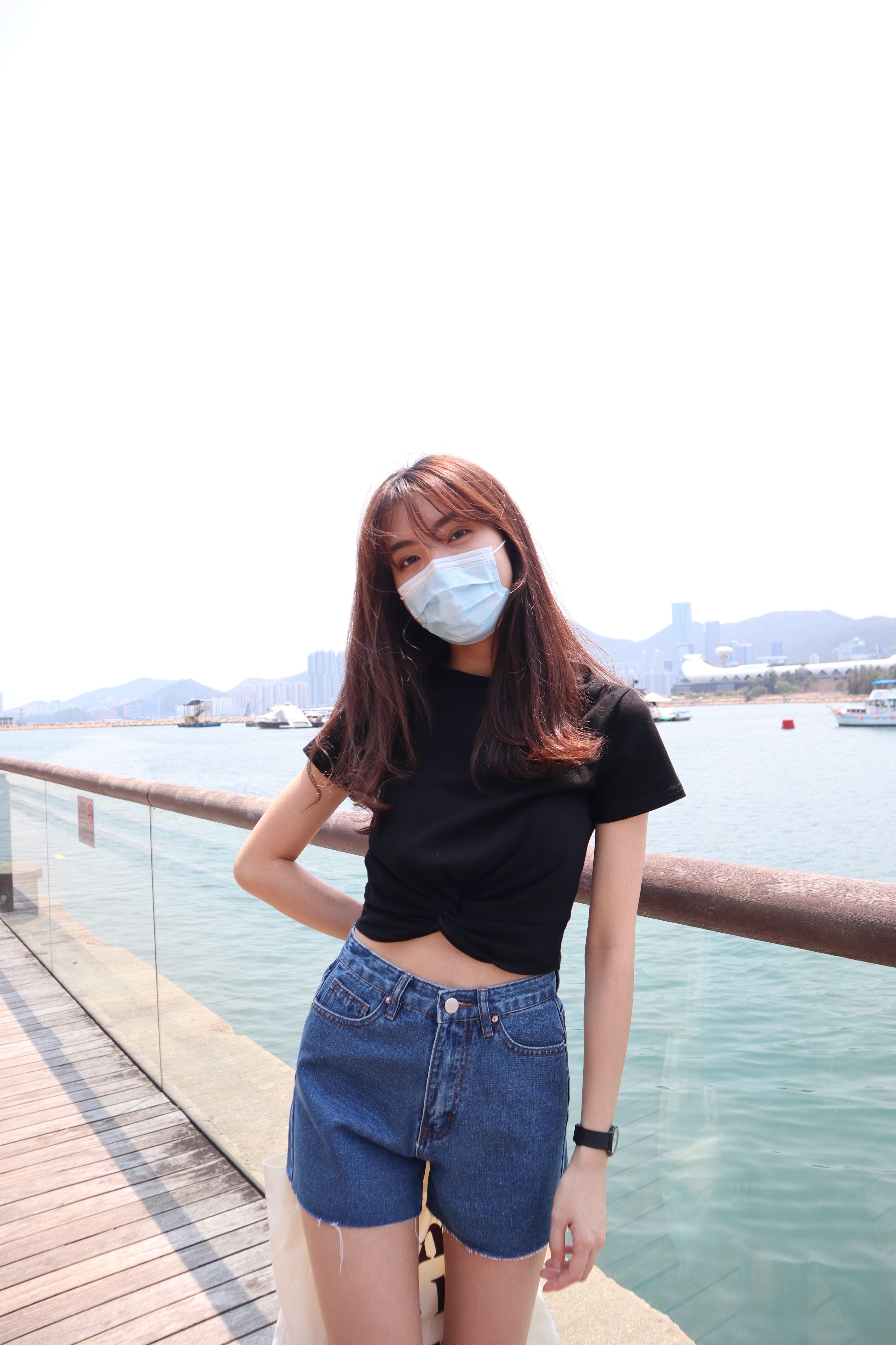 黑色扭結短版上衣