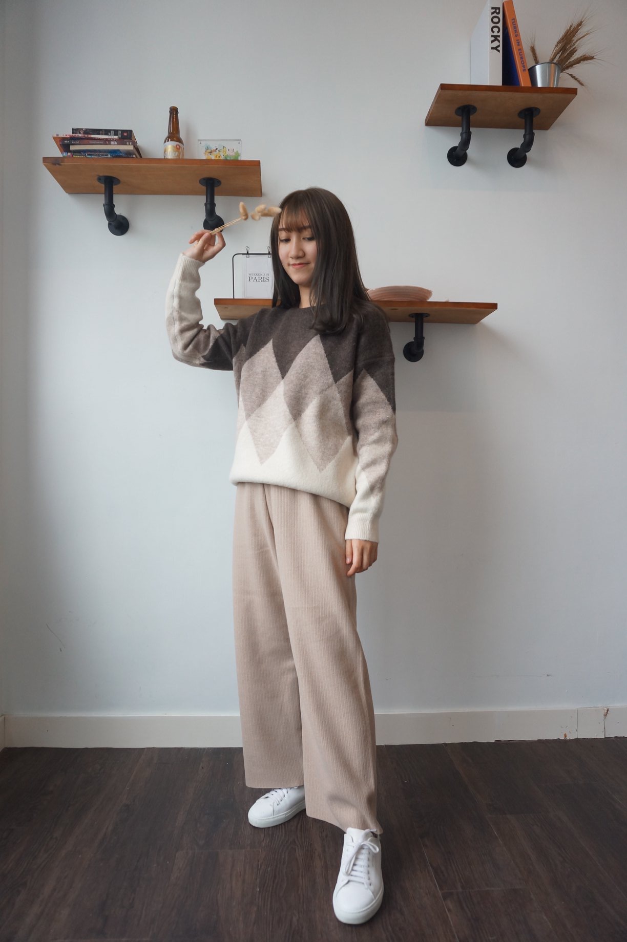 KR橡筋頭垂感闊腳褲 卡其