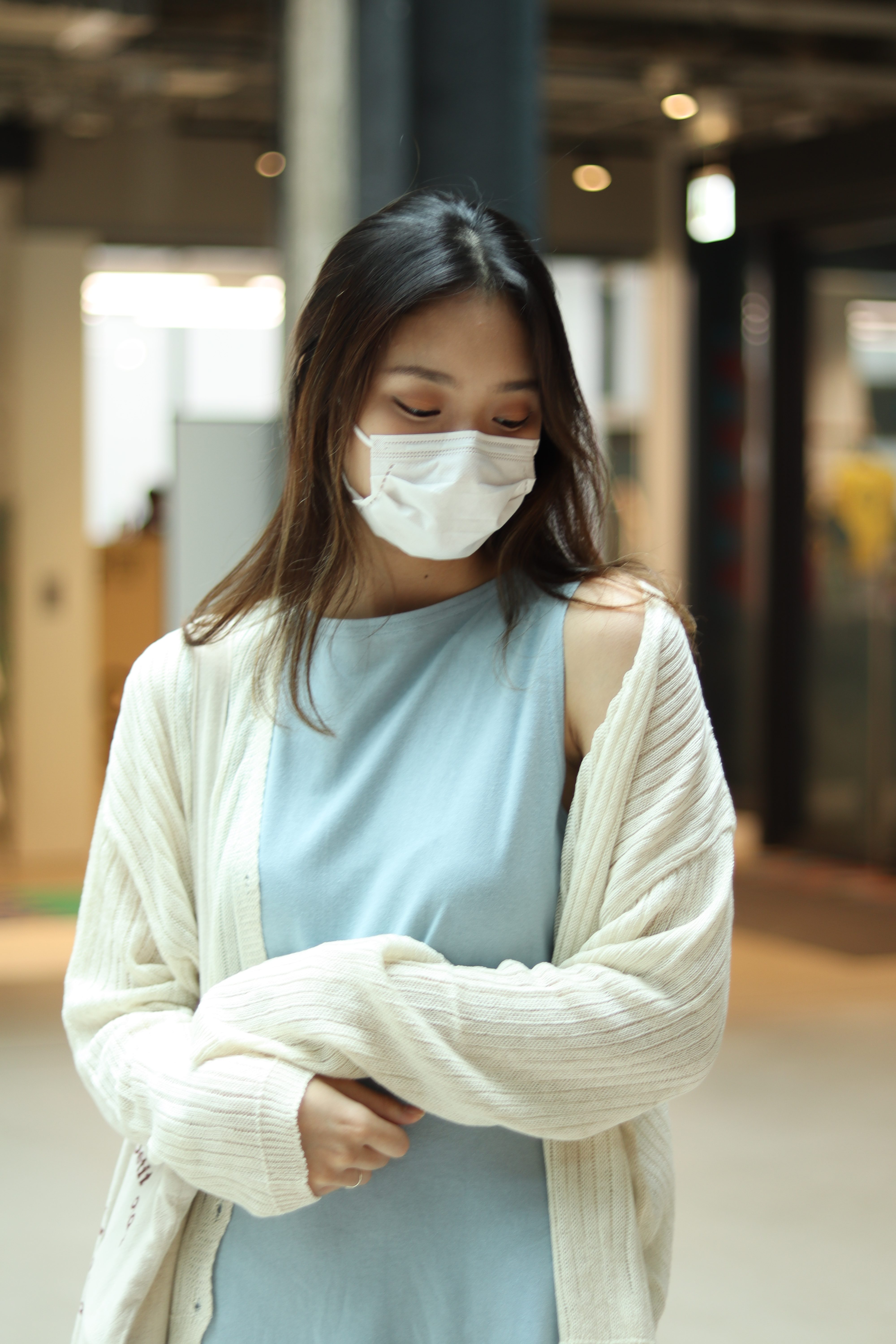 落肩微透膚感夏天冷氣外套 四色入