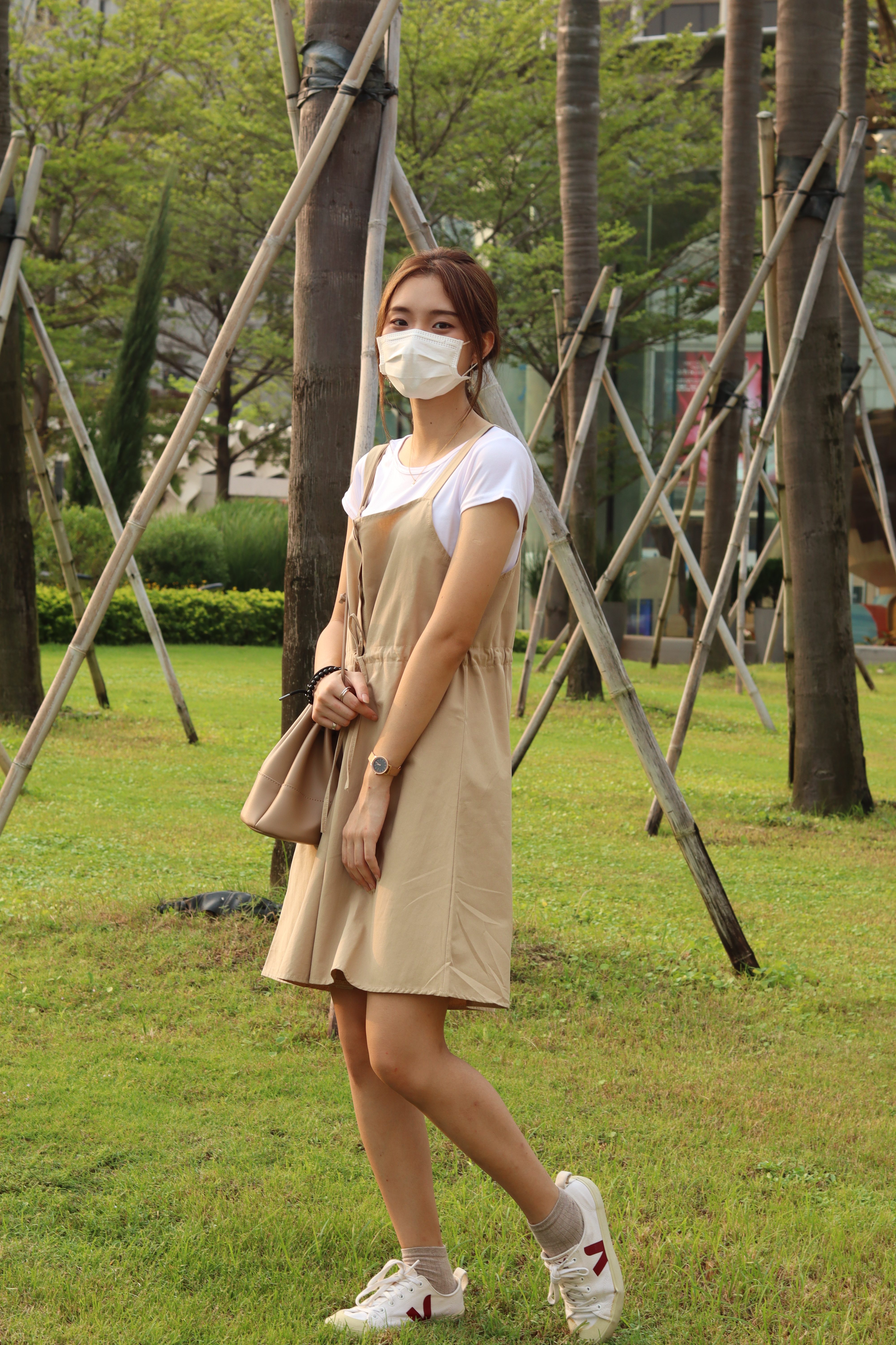 套裝 | 白色打底TEE / 排釦鬆緊腰工人裙