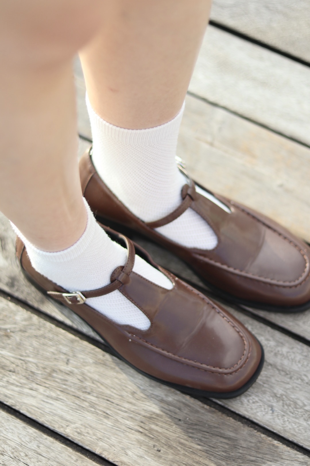 今季必買! 造型感完成的幼身T帶鞋