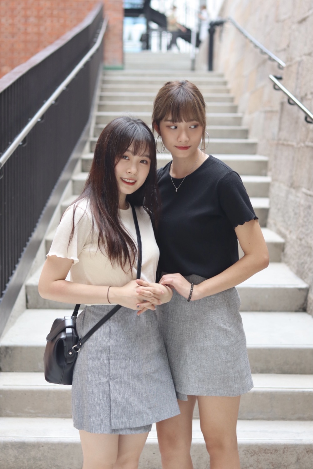 窩夫小暗格紋小捲邊上衣 兩色入