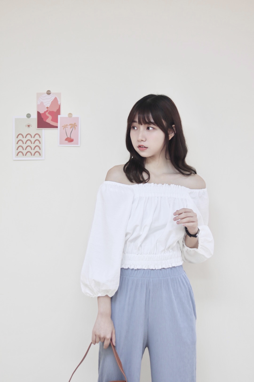 9分泡泡袖設計 氣質短身一字肩