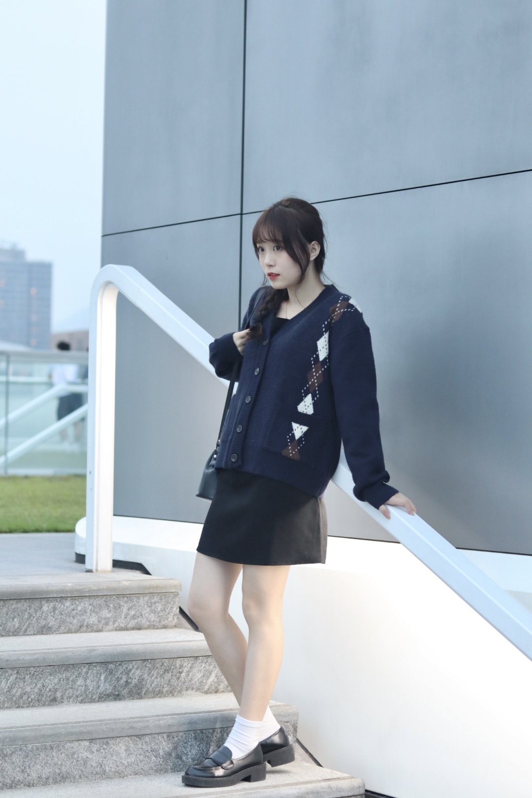 配色小菱格紋V領小口袋針織外套