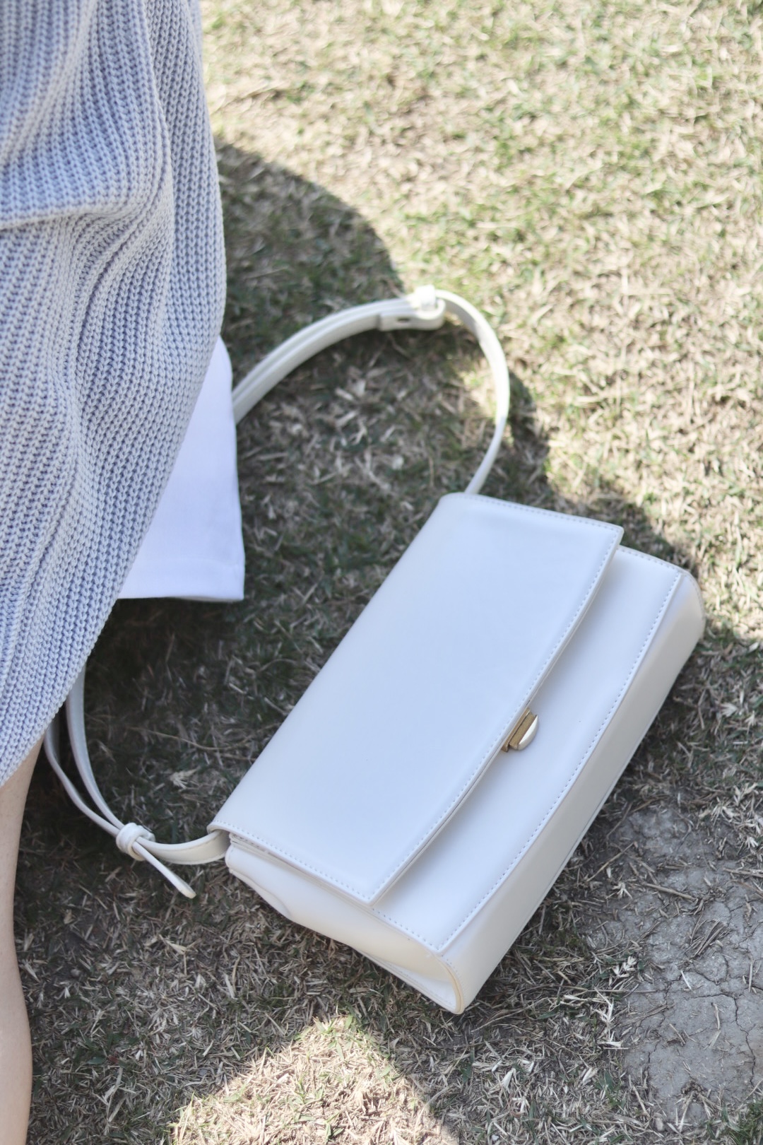 經典簡約款長方形翻蓋斜孭袋 兩色入