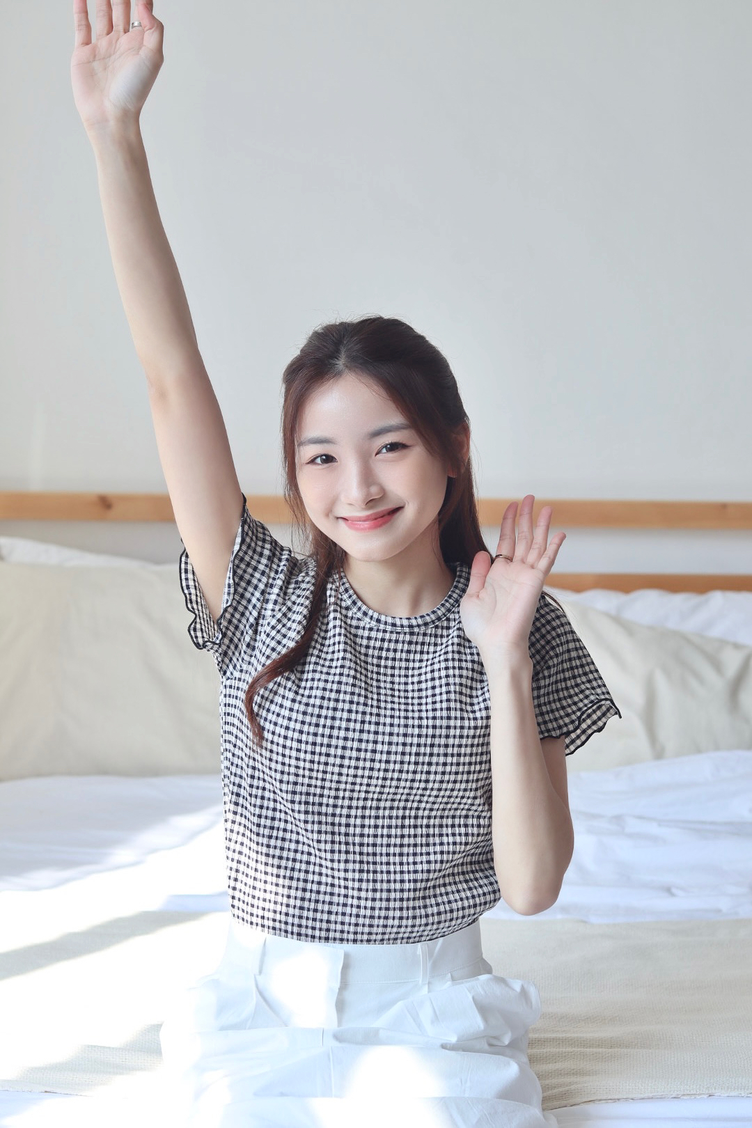 免熨系列 圓領細小格紋小捲邊短袖上衣 三色入