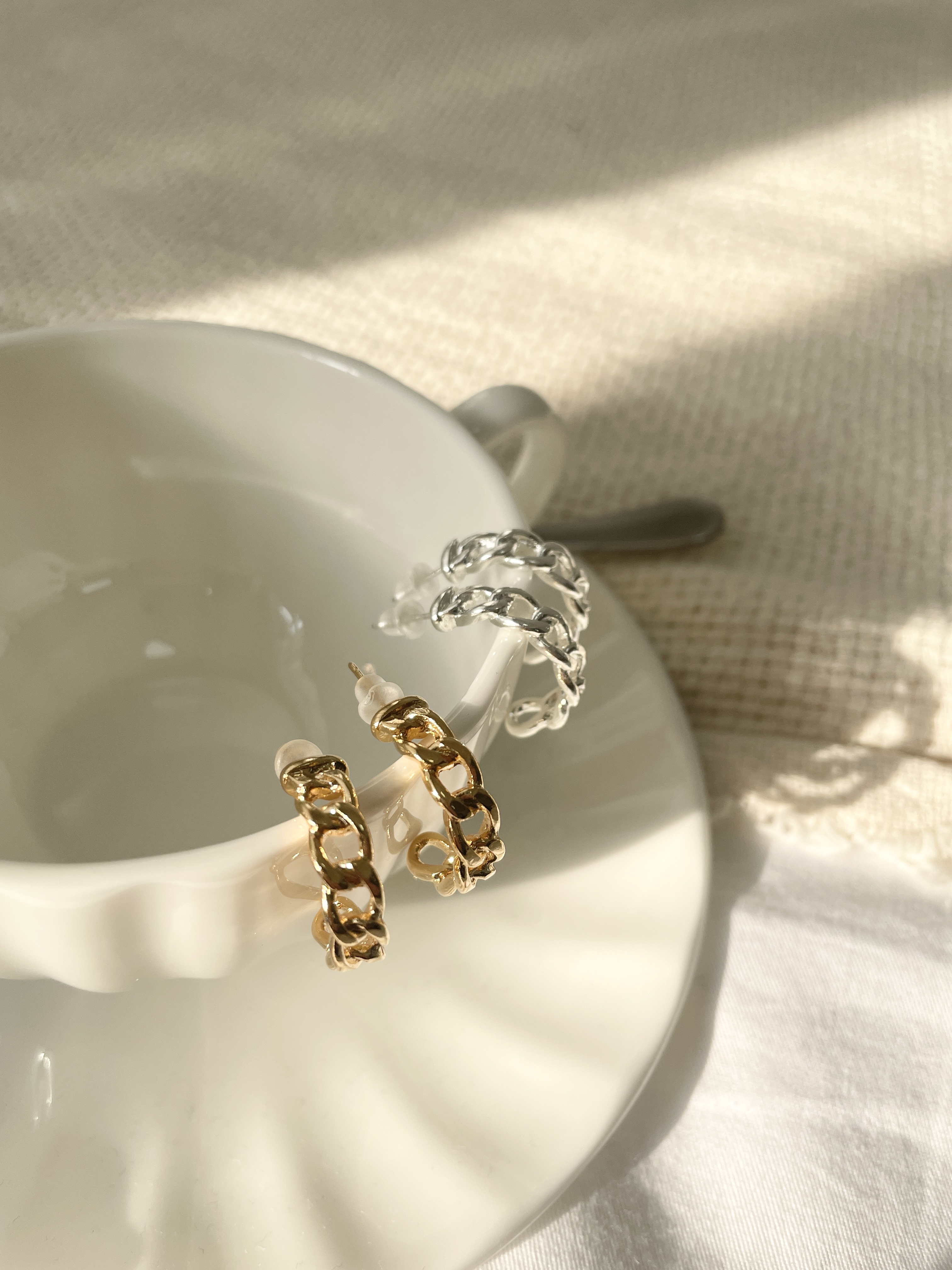 鏤空造型開口圓圈耳環 兩色入