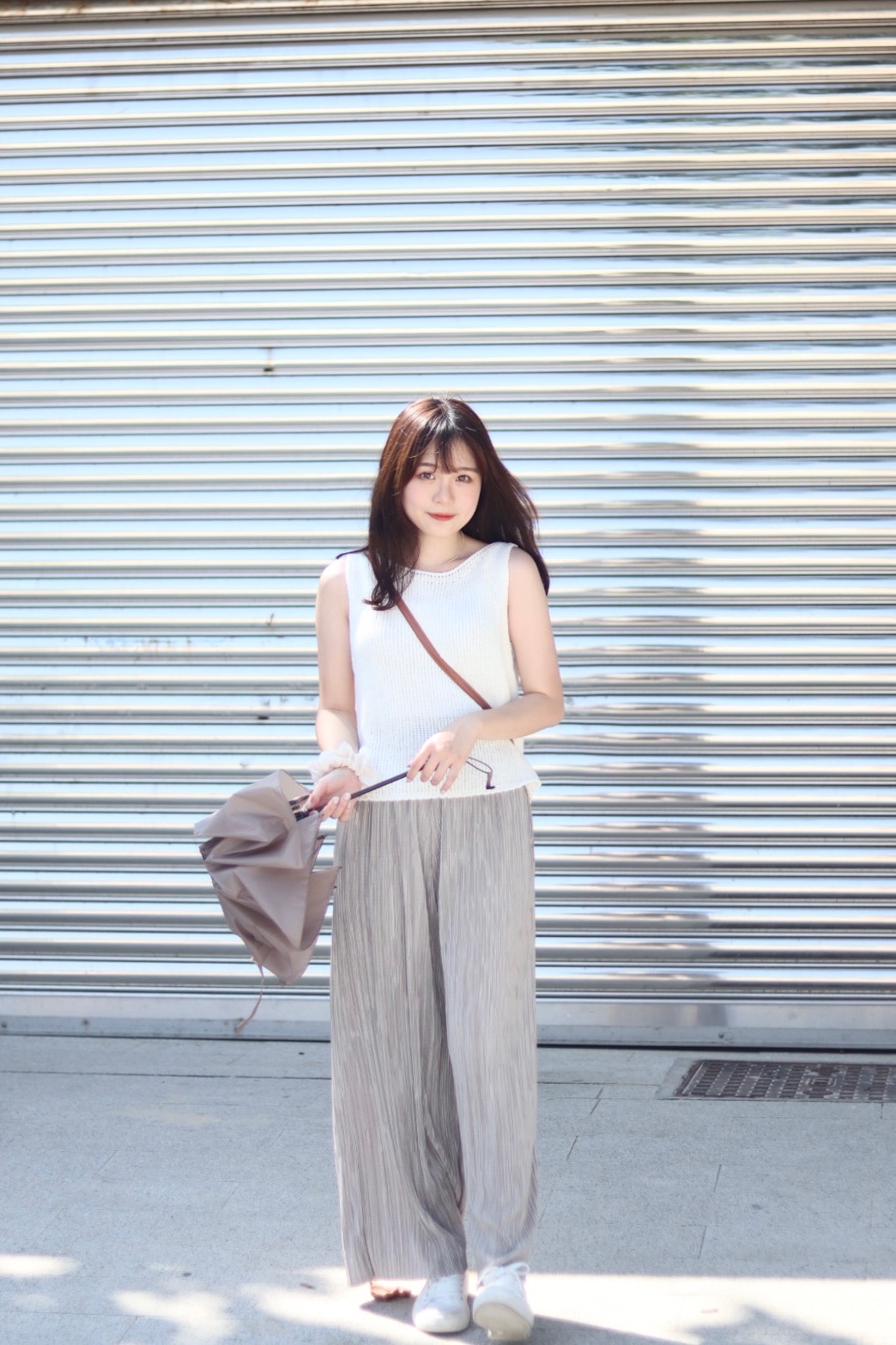 肉肉女生也可穿 橡筋腰光澤垂墜感附口袋寬褲