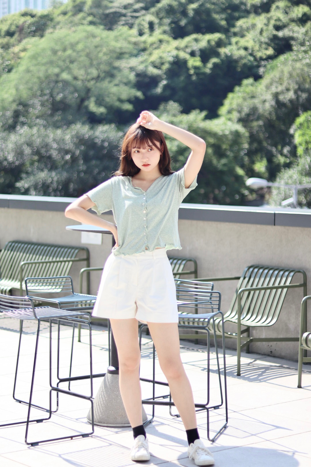 半橡筋前側壓褶褲腳反摺短褲 兩色入