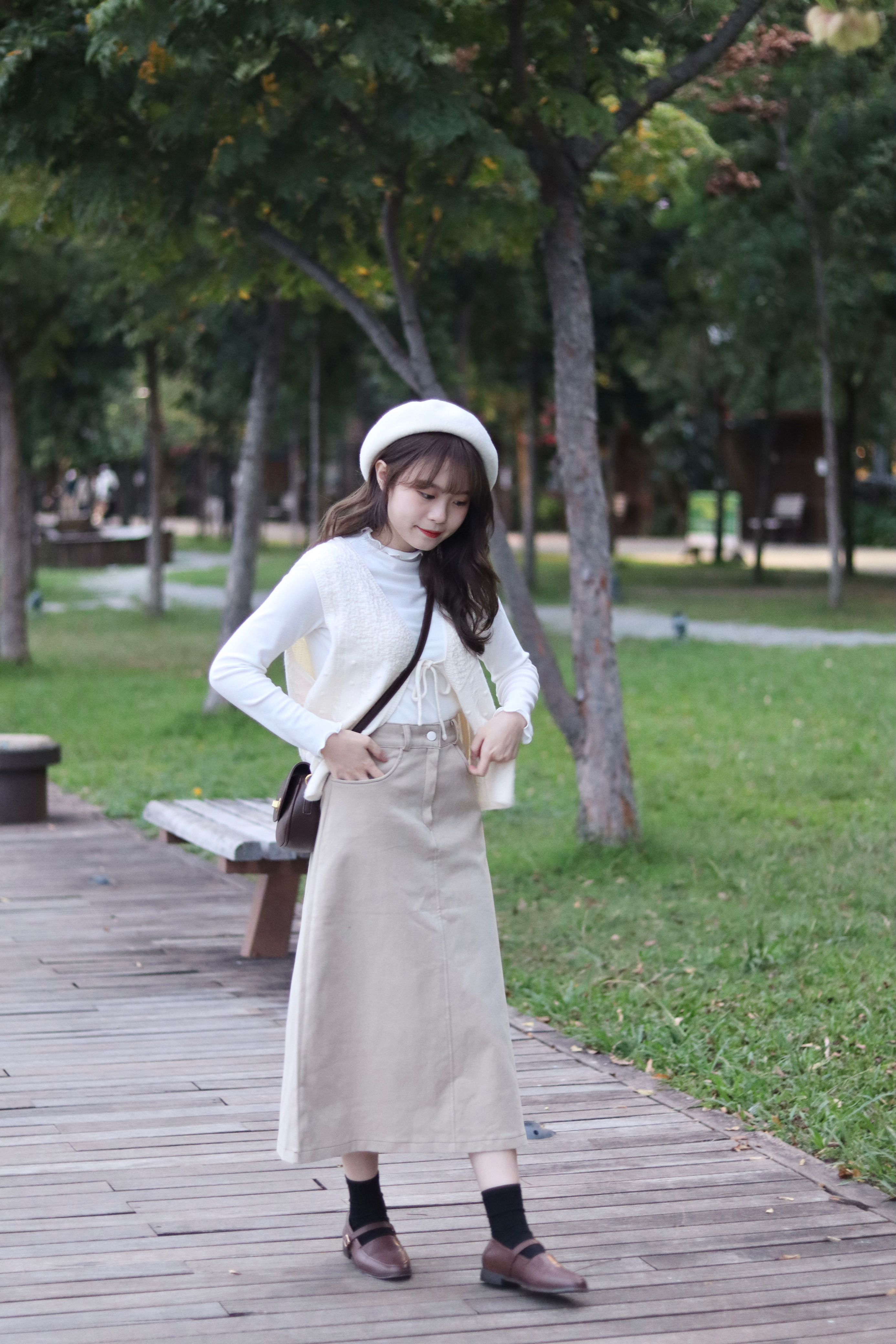 半橡筋腰明線A字高腰半截長裙 兩色入