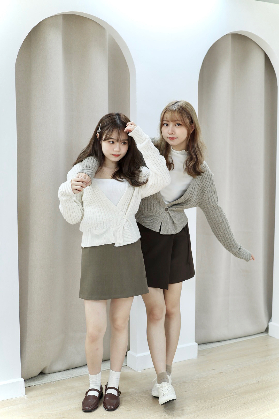 Wool 60! 店主自留款 V領麻花疊布外搭 4色入