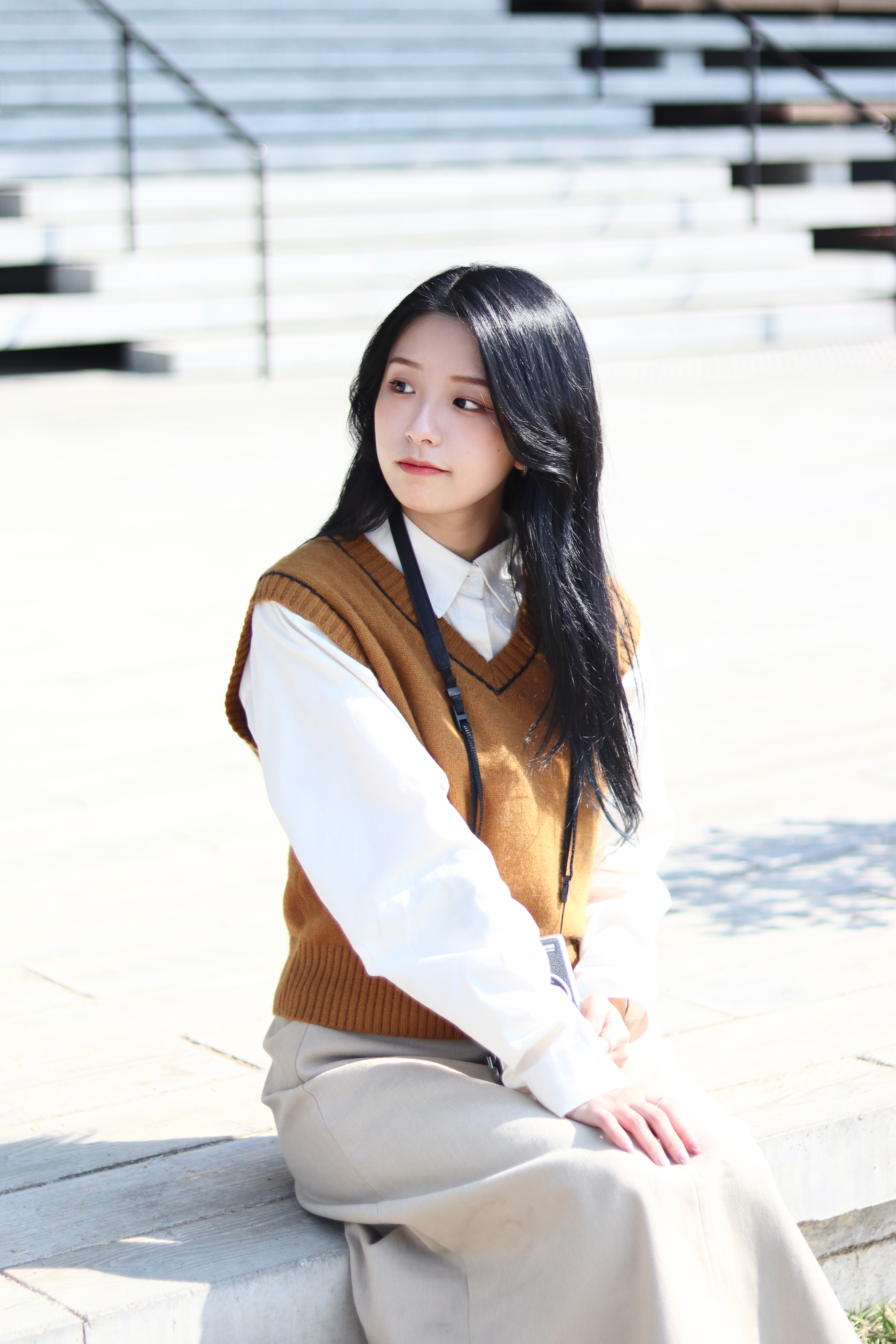 韓系學院風V領拼色邊寬鬆冷背心 新增至兩色入