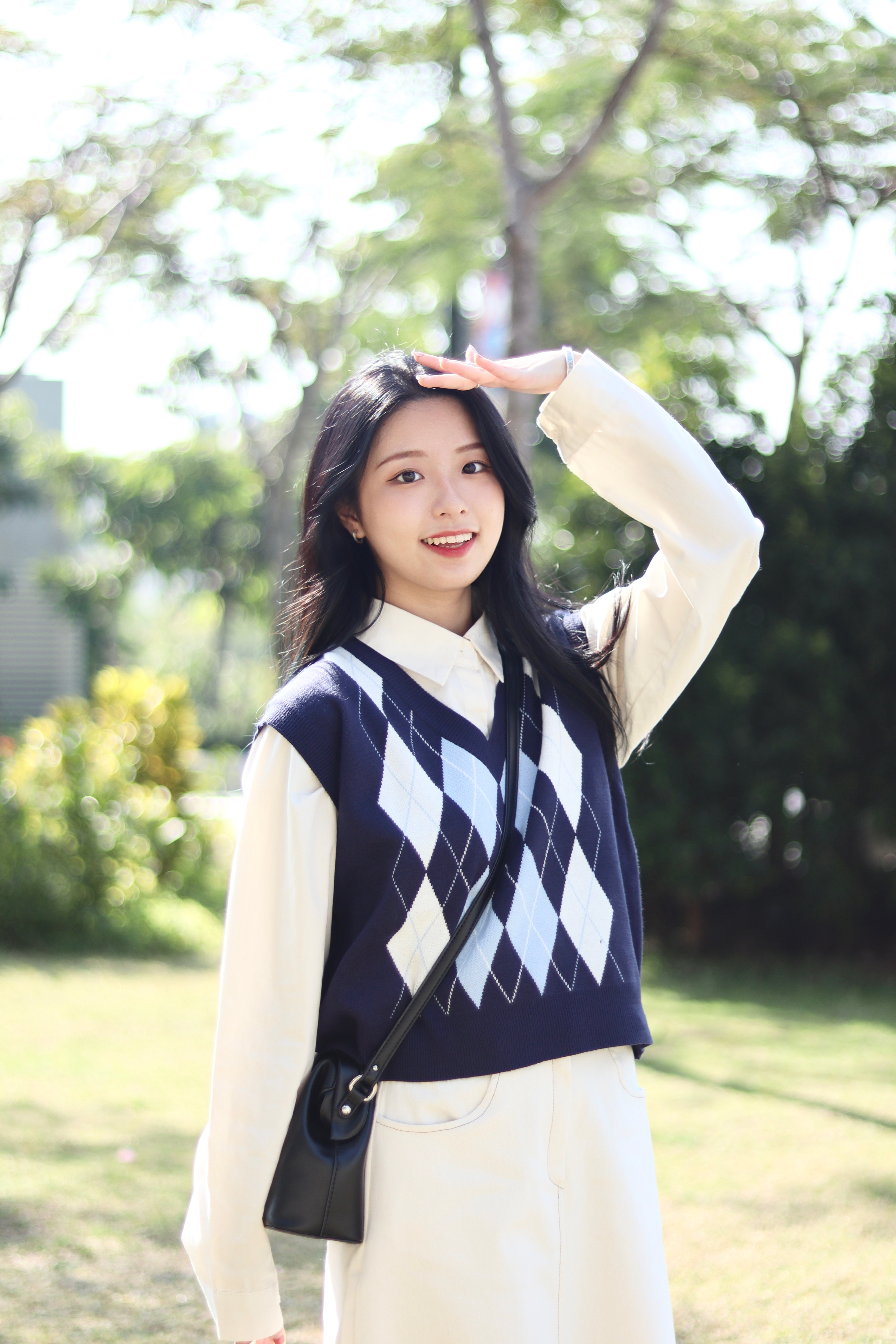 穿褡必備 V領菱形格復古針織背心