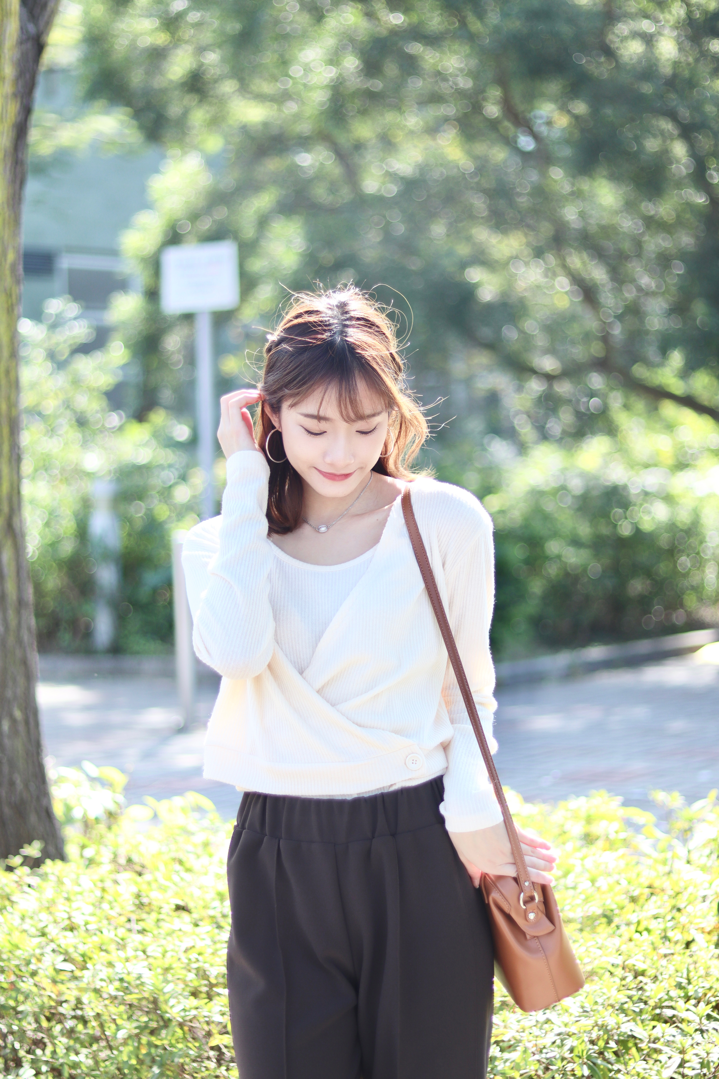 V領疊布直暗紋連背心套裝