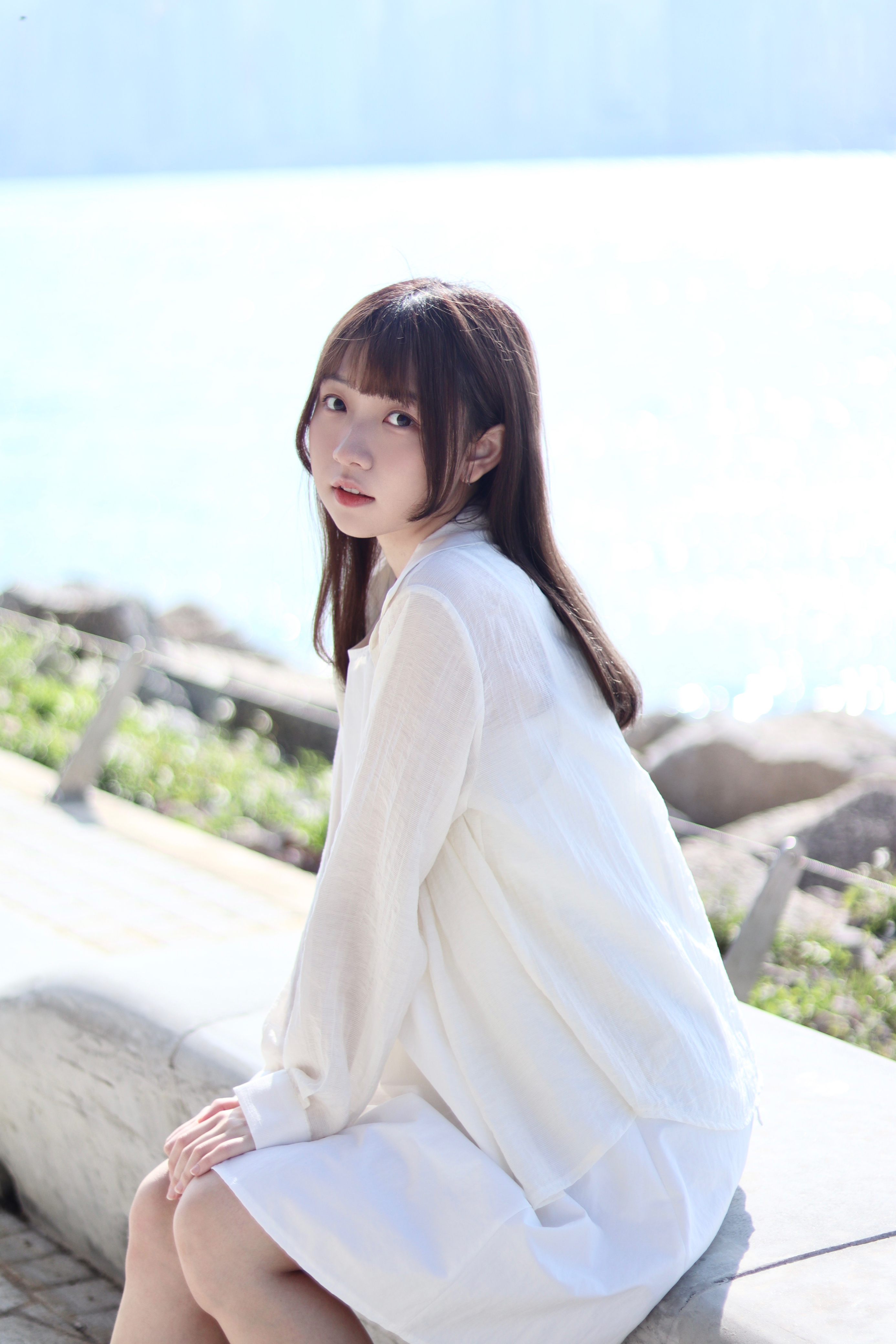 薄身皺皺空氣感前短後長恤衫外套 新增至兩色入