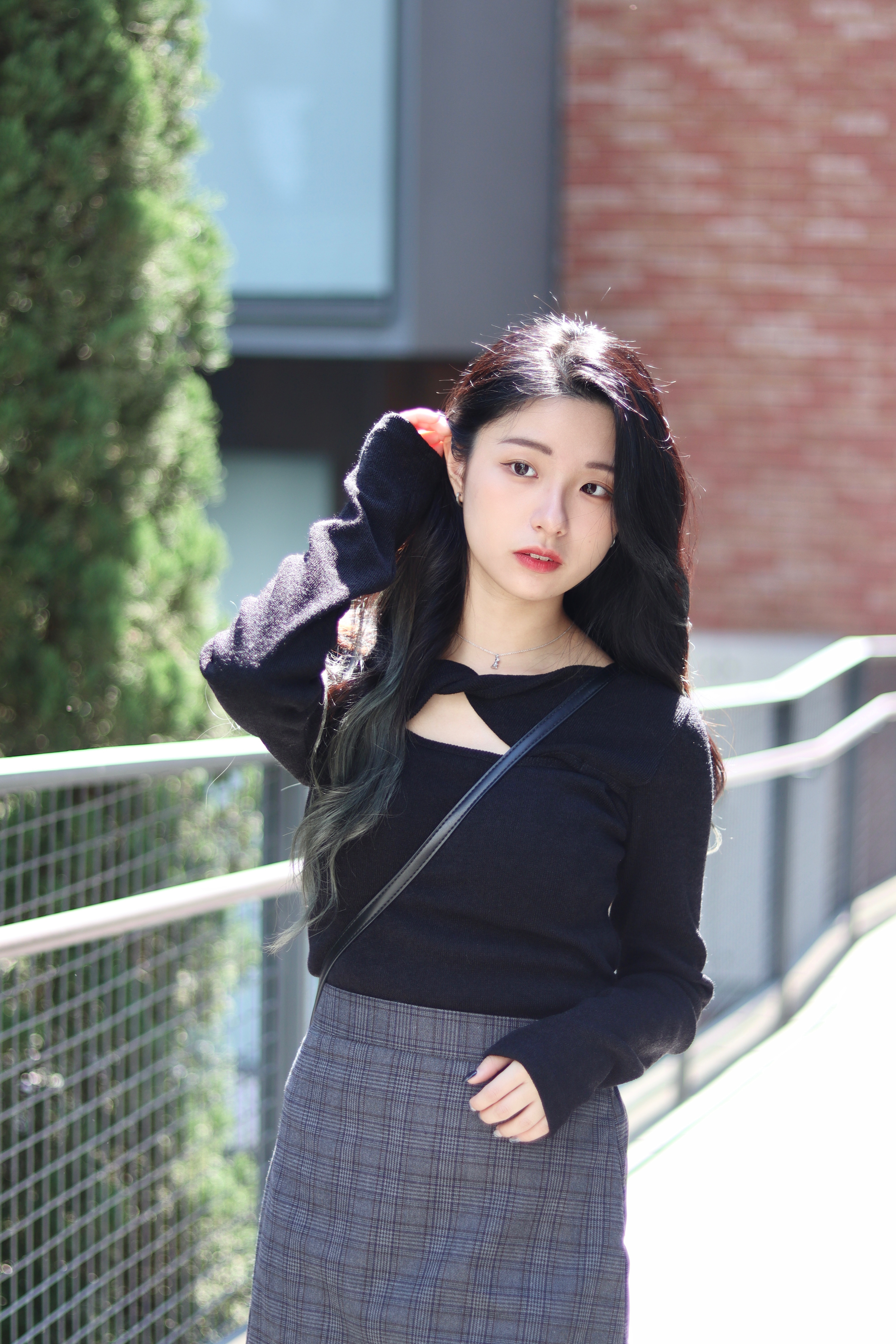 小性感扭扭設計針織上衣 3色入