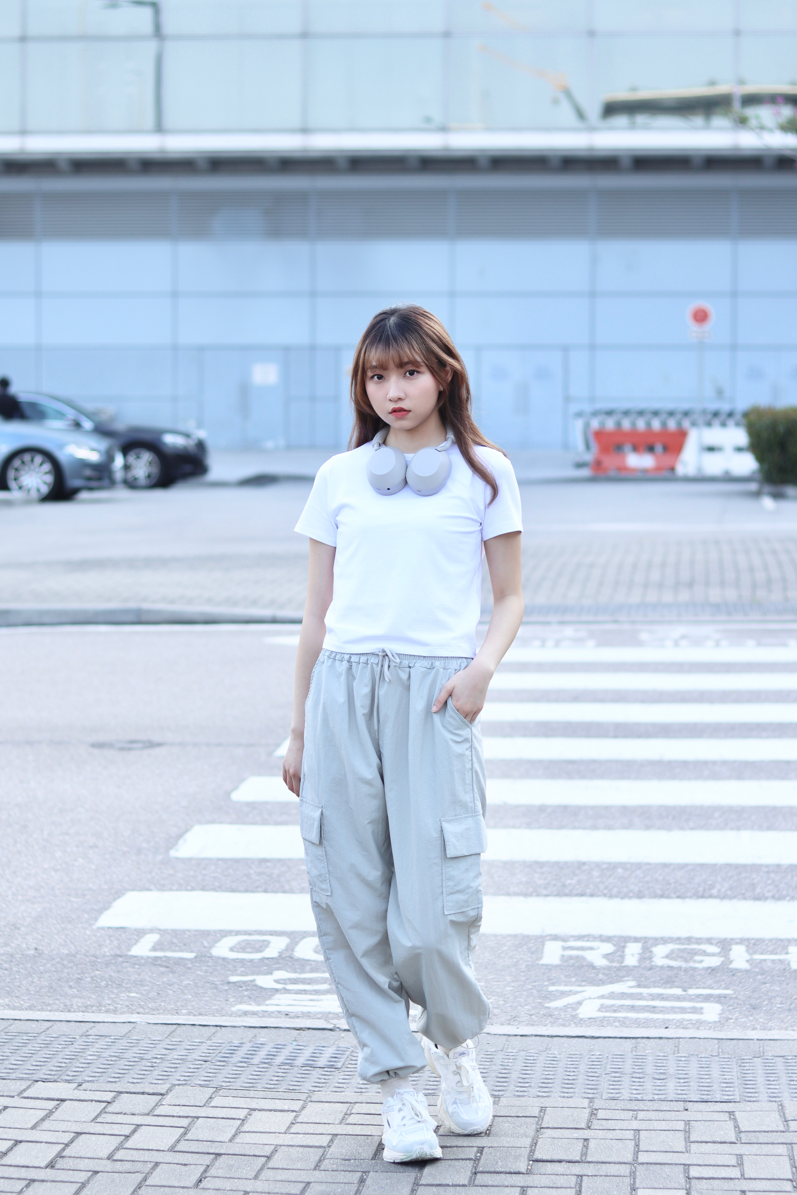 橡筋腰索索料附側袋可束腳工裝感長褲 兩色入