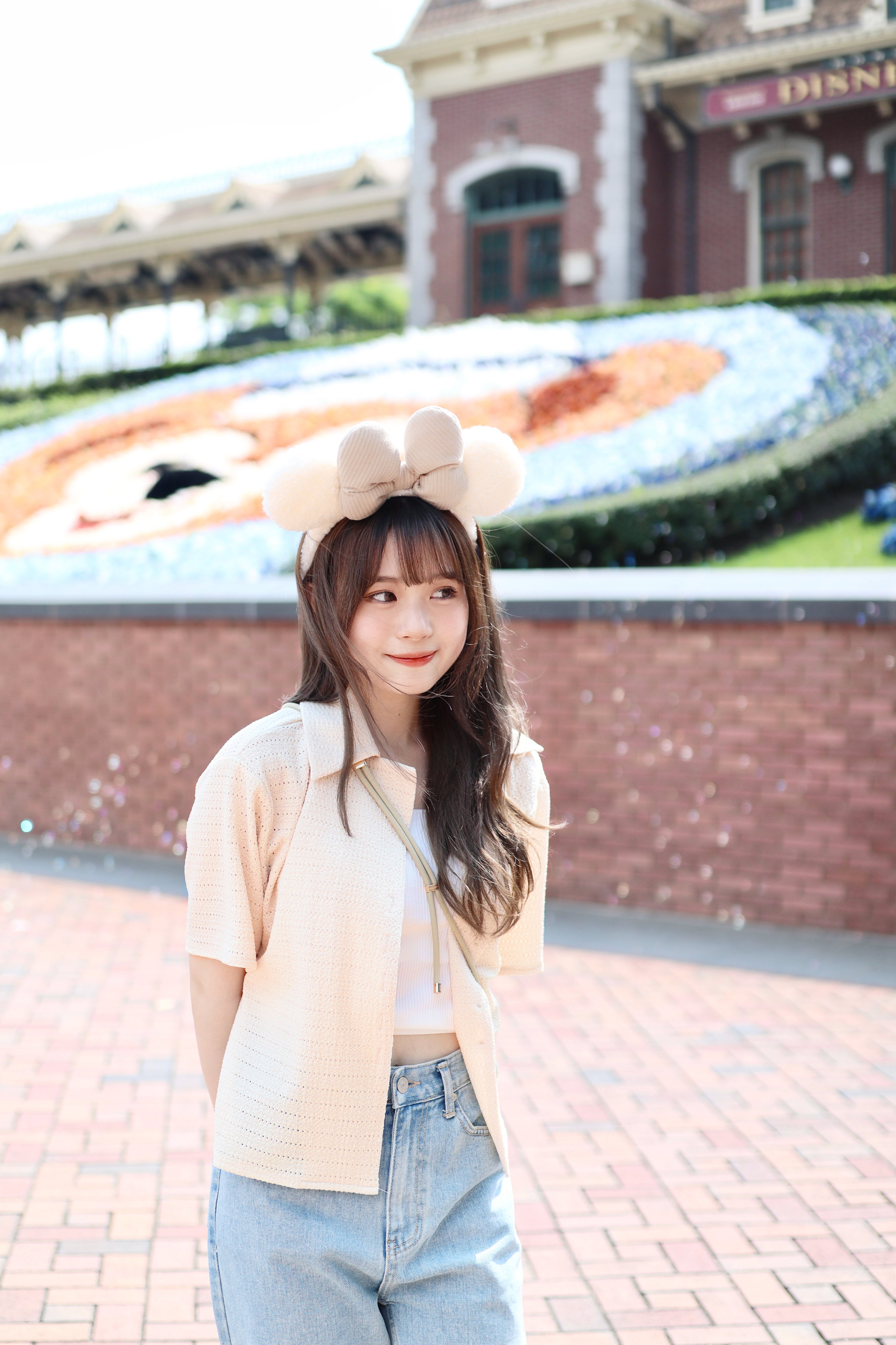 翻領洞洞半排鈕扣兩穿的上衣 兩色入