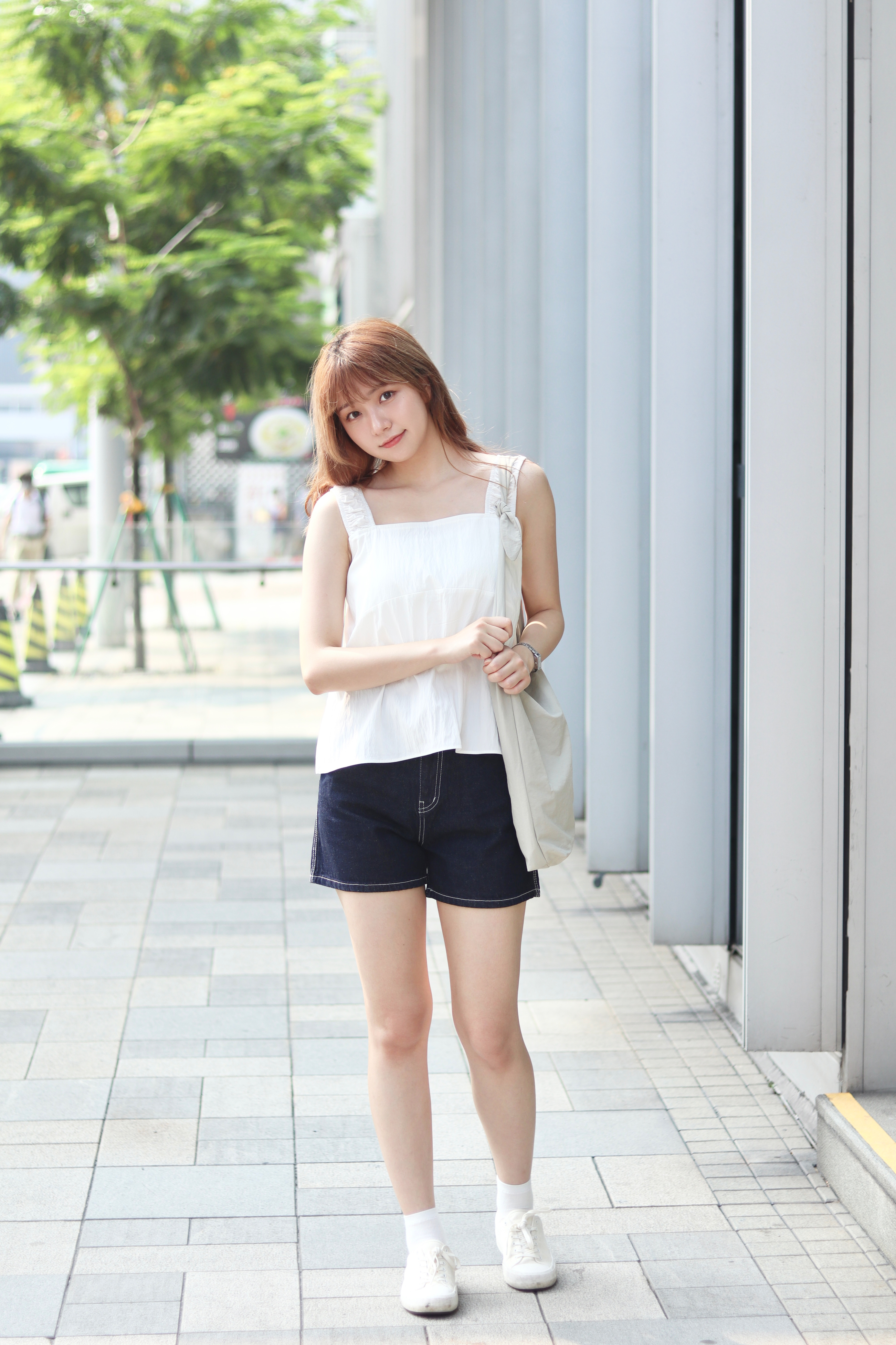 韓系高腰明線A字深色牛仔短褲