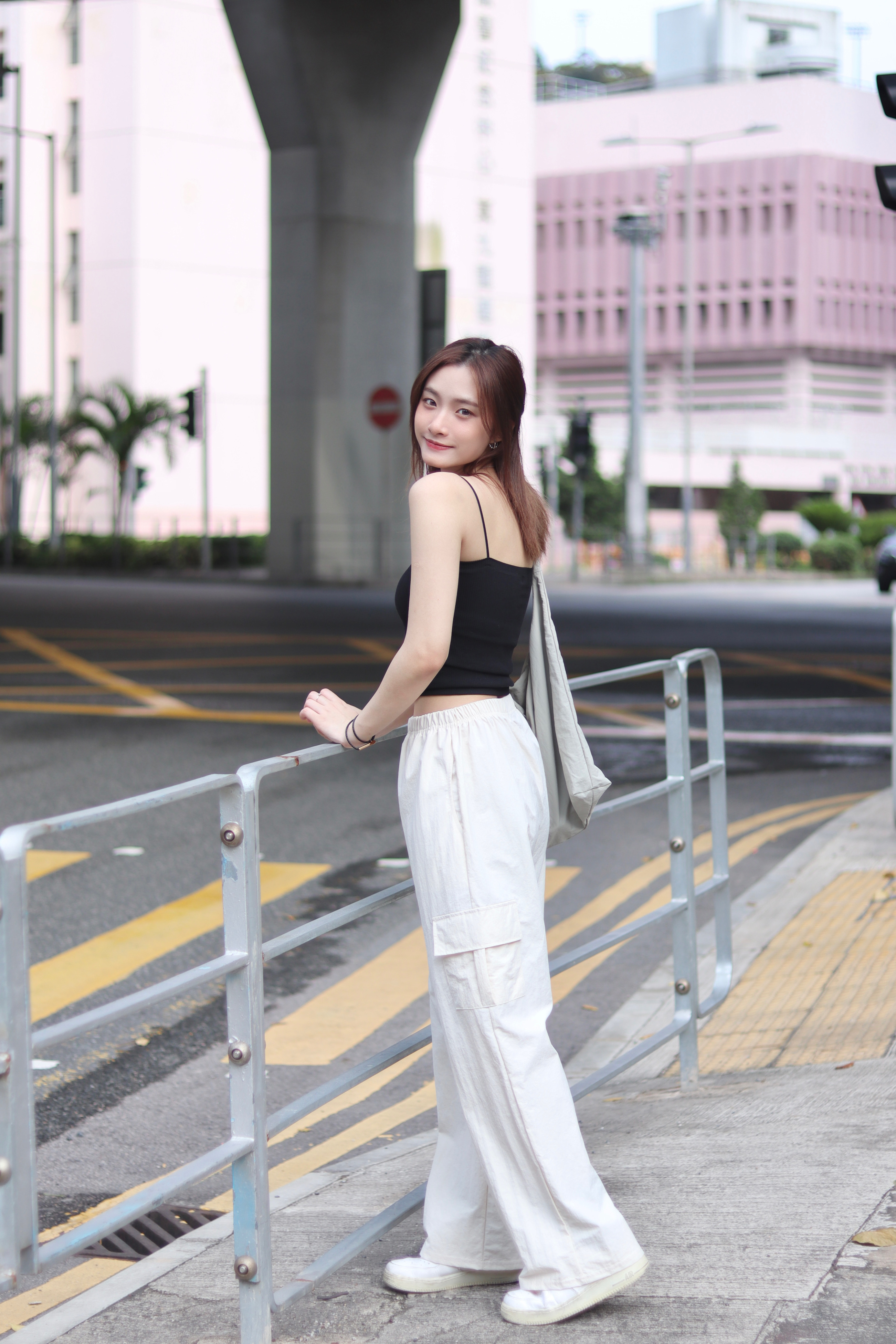 全橡筋褲頭索索料附側袋闊腳工裝褲