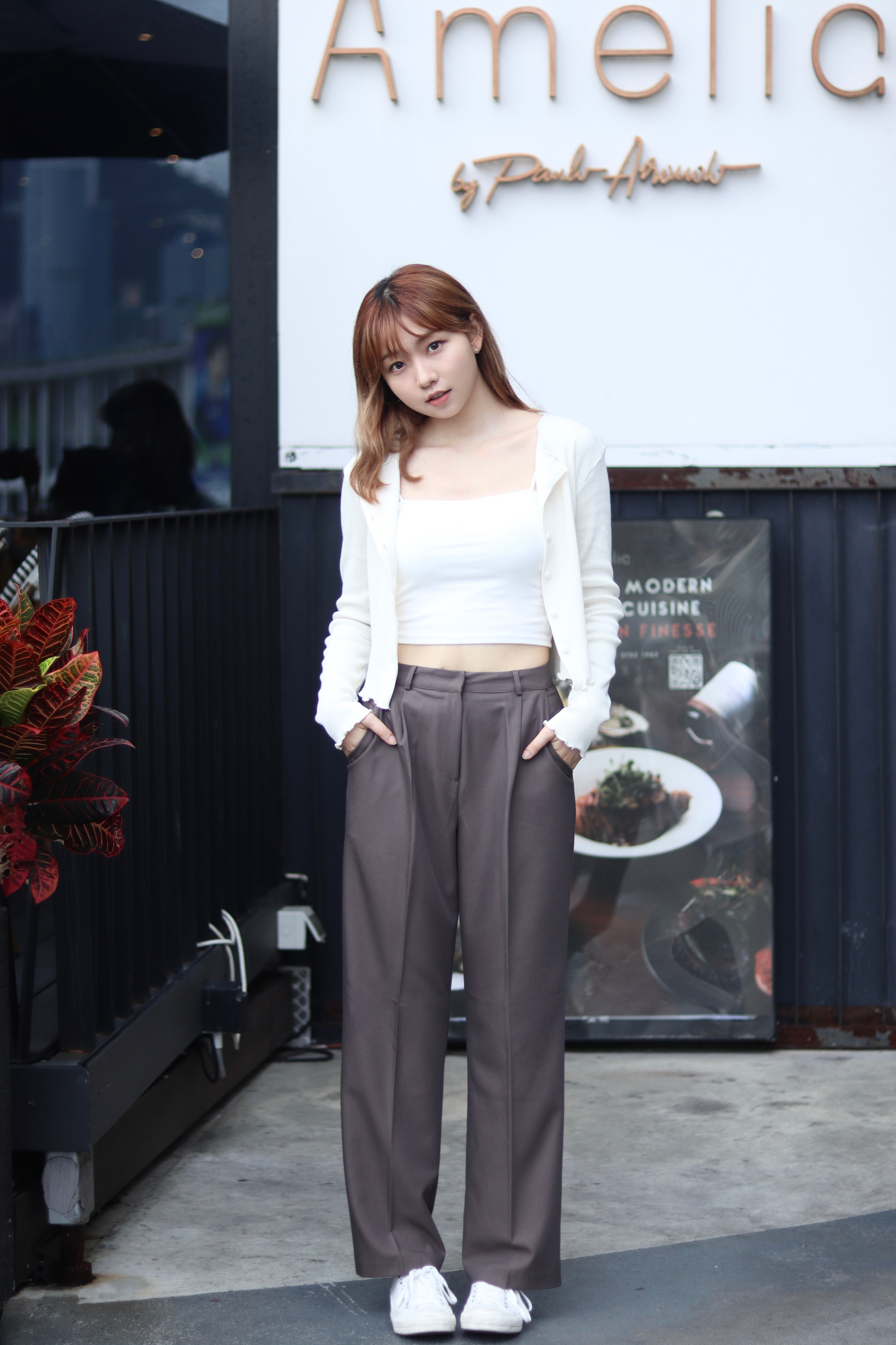 韓國onni上班必備的垂感直骨闊腳西裝褲