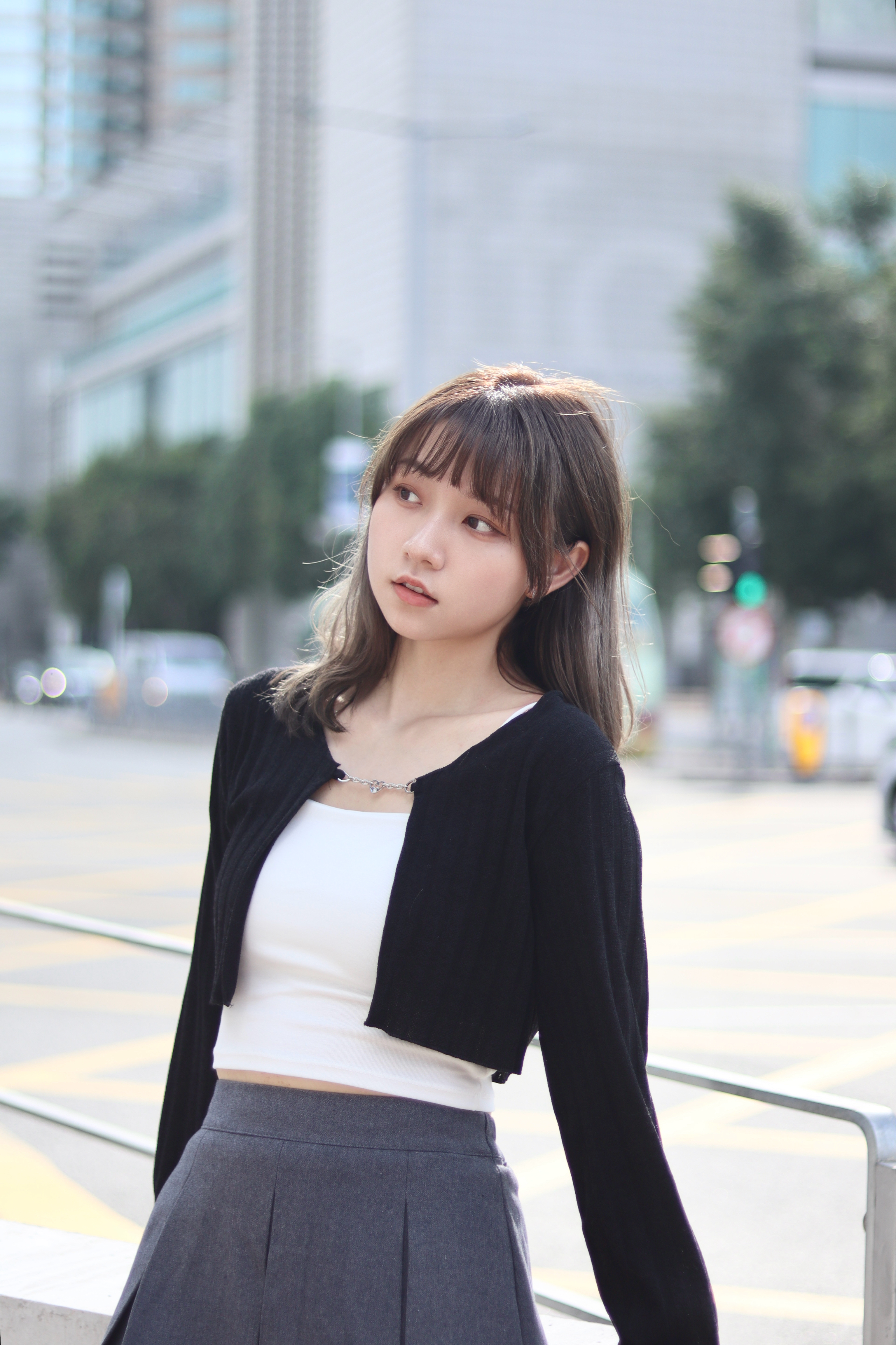 最近流行! 深坑紋小捲邊心心銀扣外套 新增至3色入