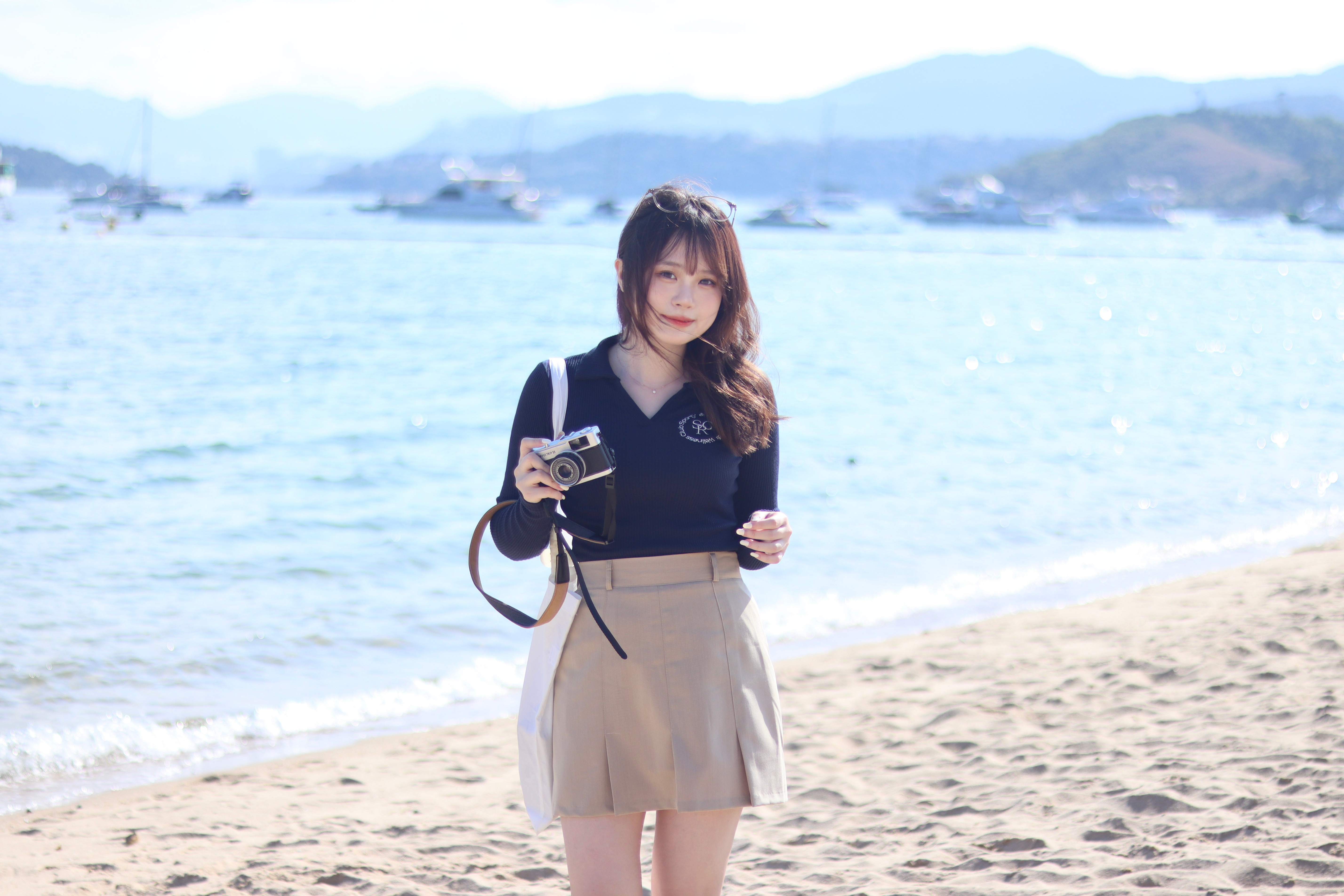 薄身西裝質料 可戴皮帶的闊身百褶半截裙 內附打底裙