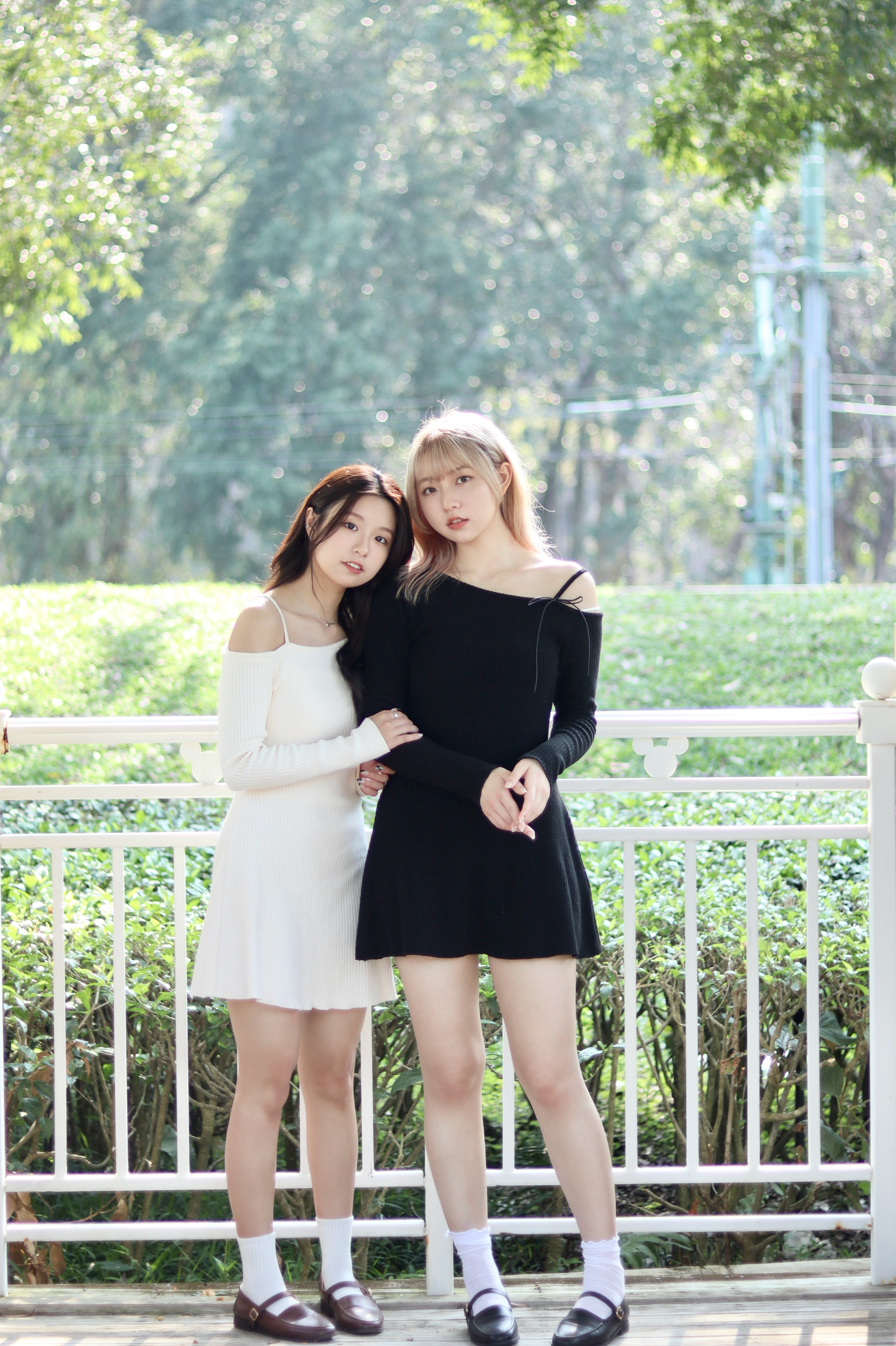 店主強推! 極顯身材的S-shape露肩連身裙 兩色入