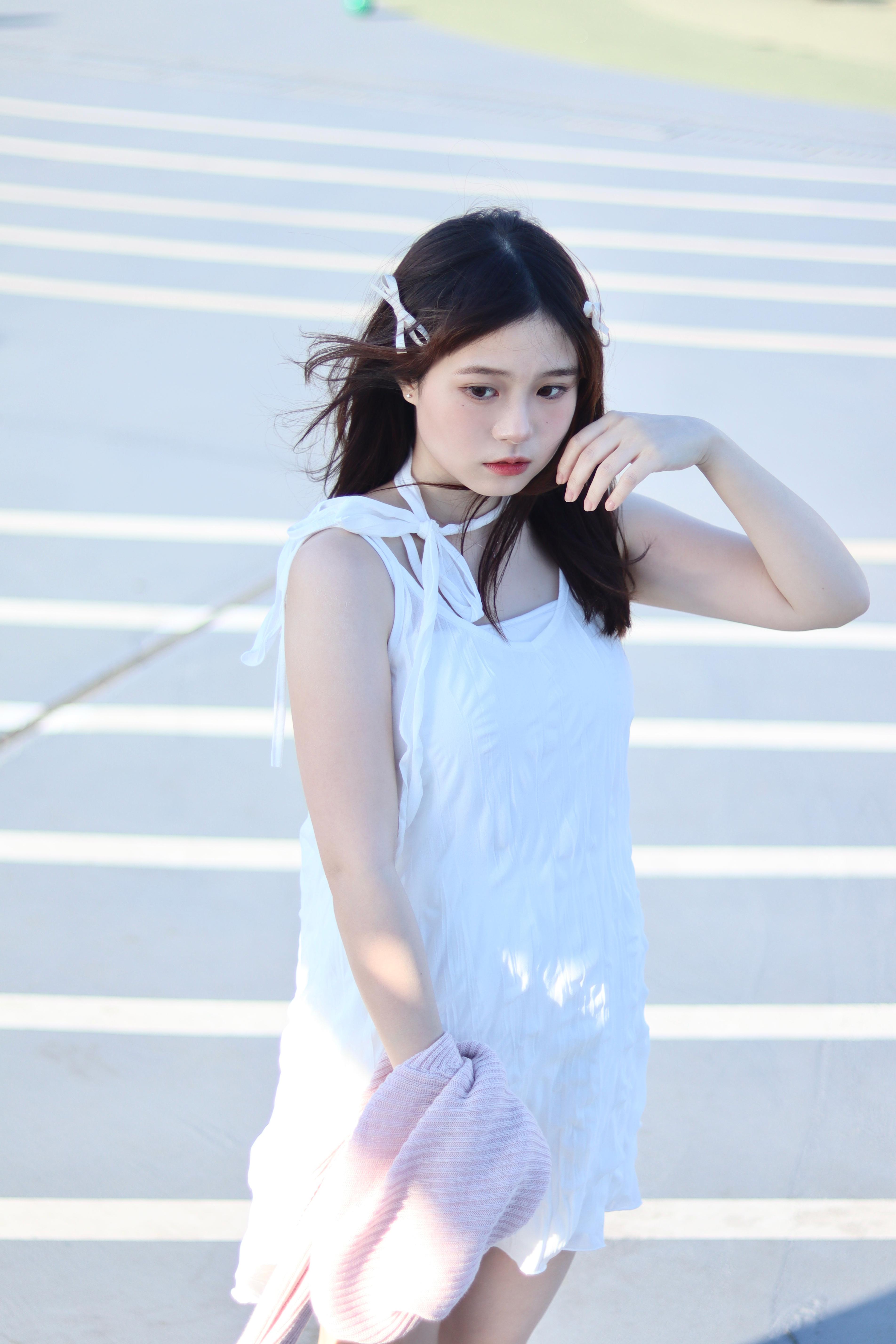 (預訂) 氣質精緻可調節吊帶小V領皺皺OPS 附皺皺繫頸絲帶! 兩色入