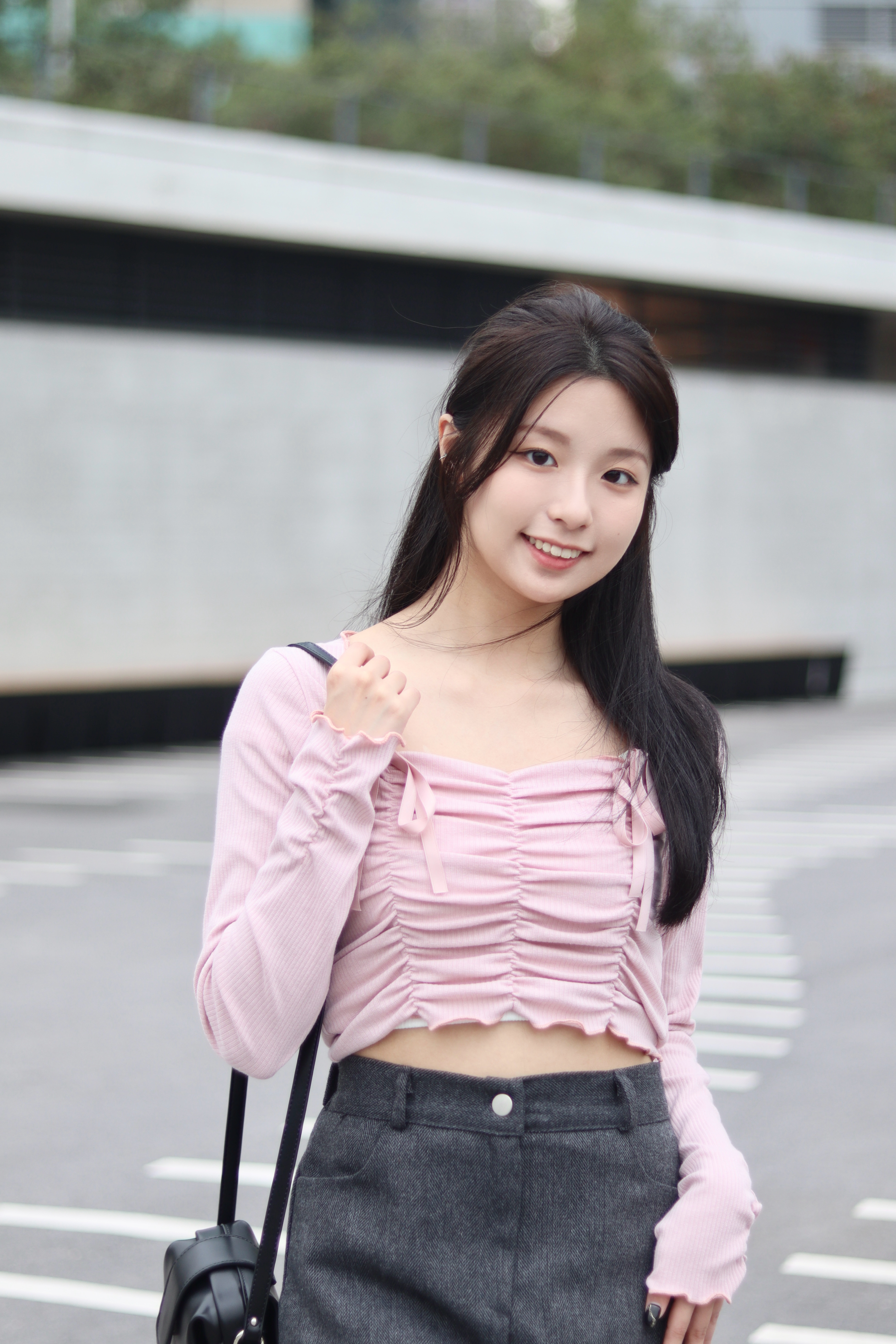 必買! 少女感絲帶小捲邊上衣