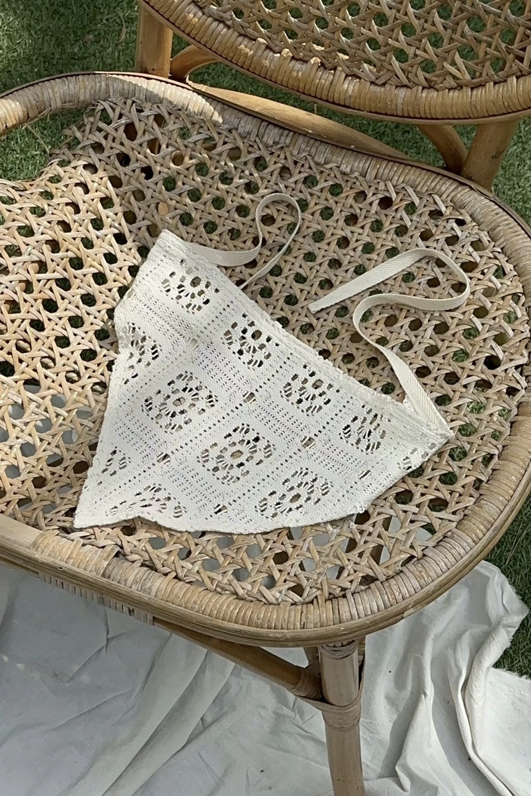 法式鏤空編織三角頭巾