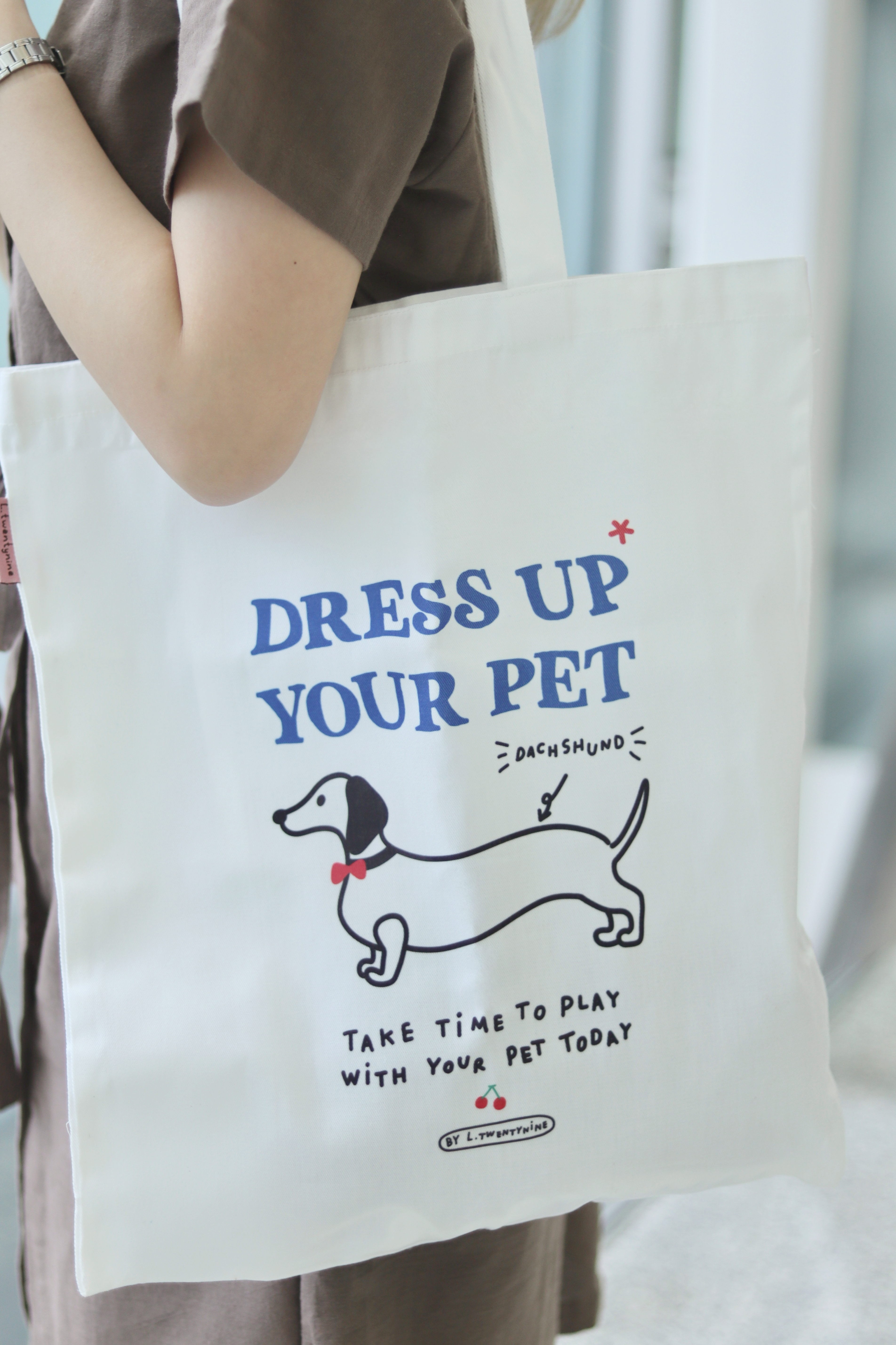 Dress up your pet tote bag!